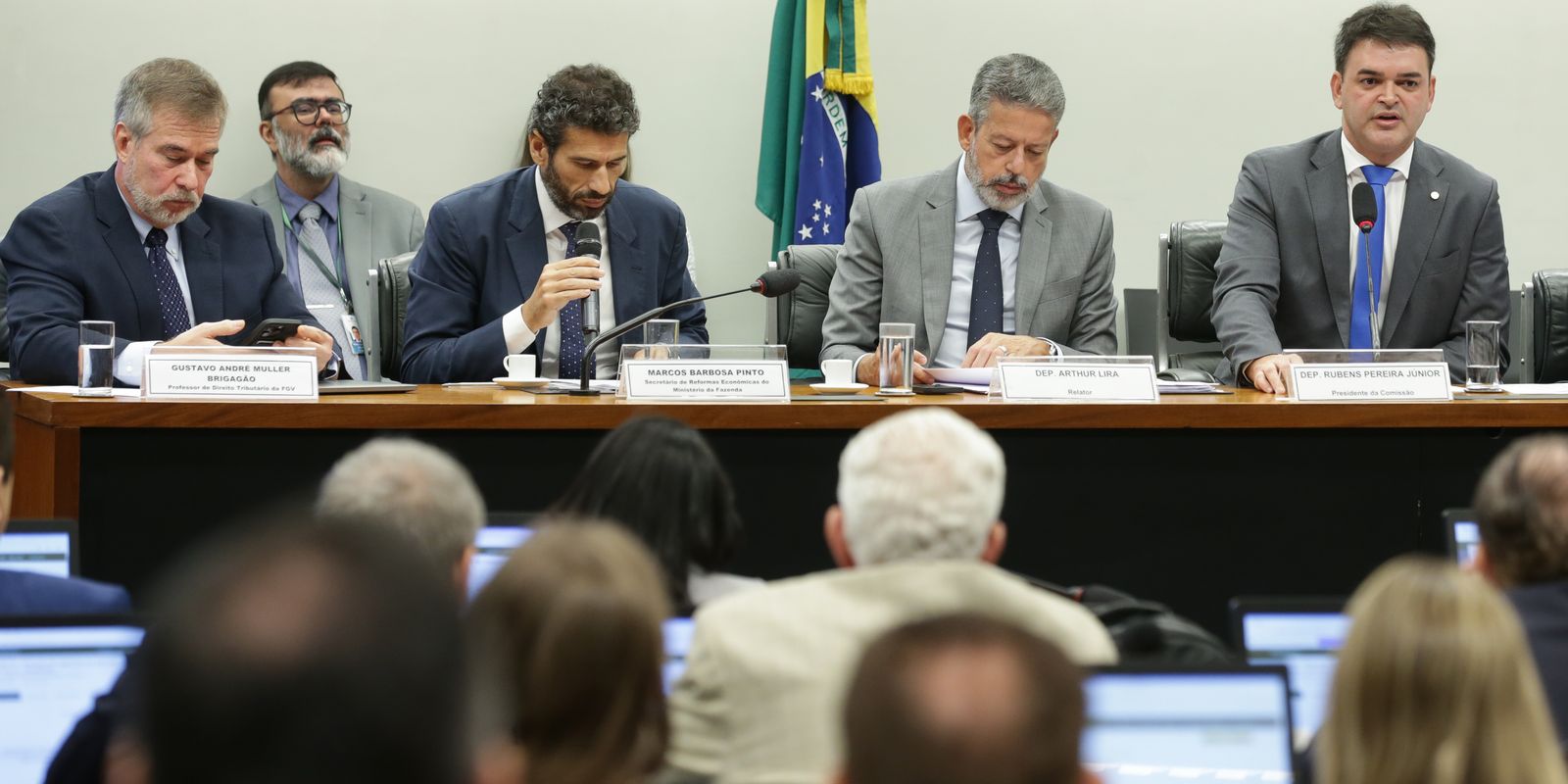 Correção de toda tabela do IR custaria mais de R$ 100 bilhões por ano