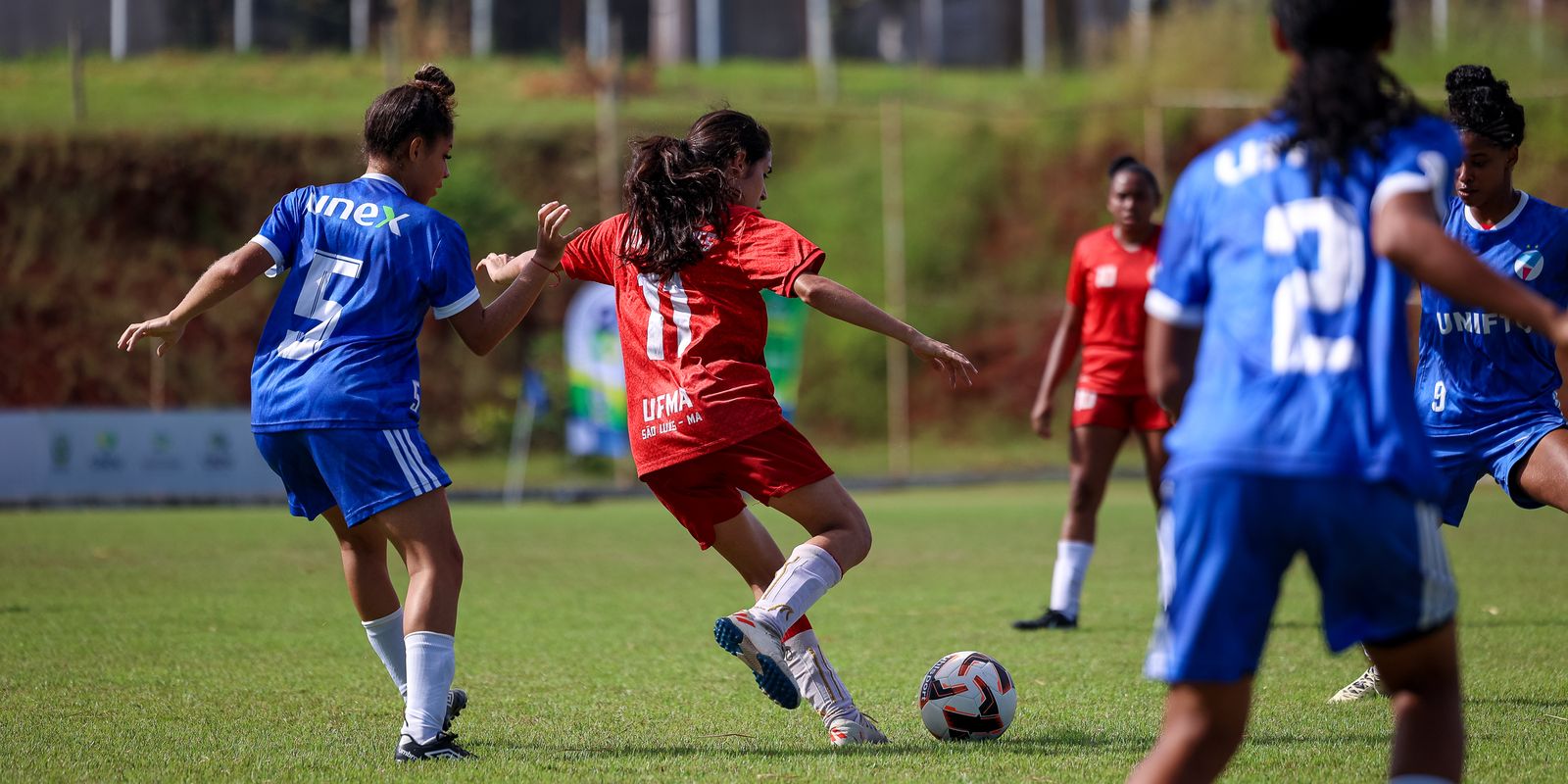 JUBs futebol começa com destaque para a disputa feminina