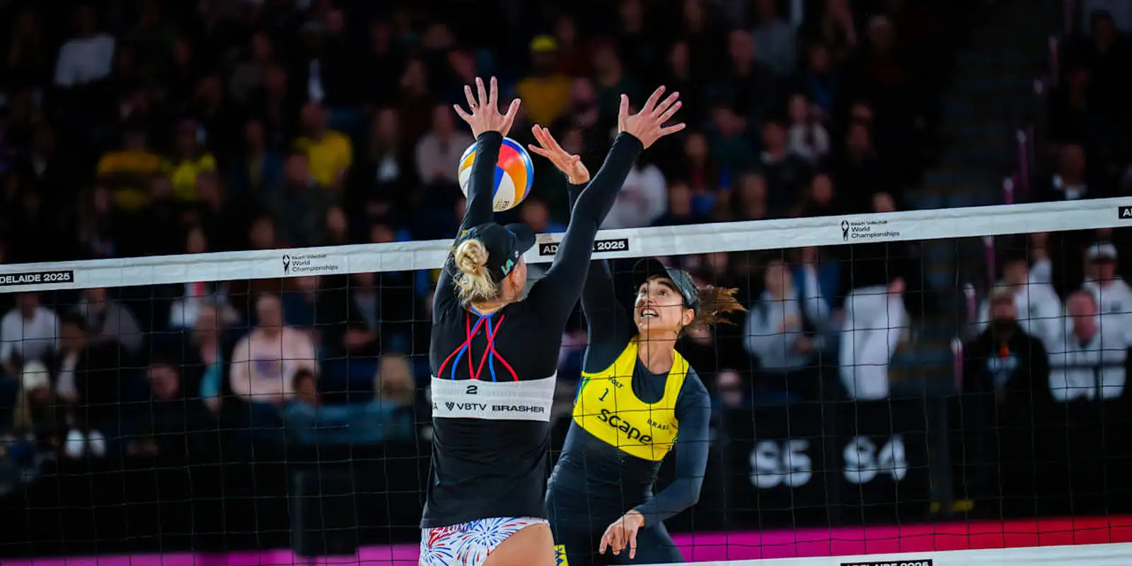Após revés na semi, Brasil busca bronze no Mundial de vôlei de praia