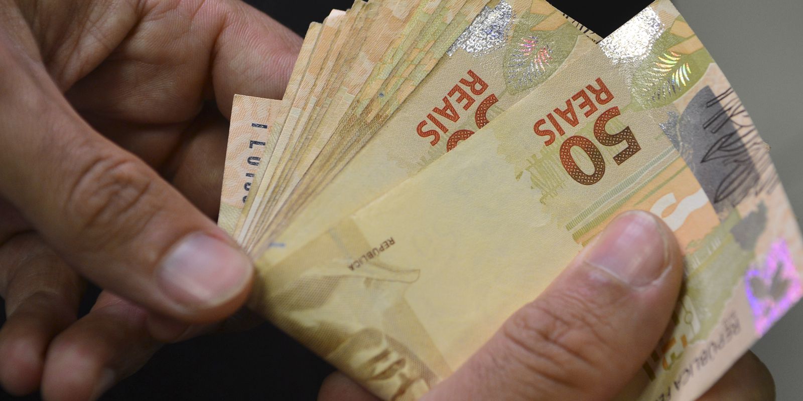 Brasileiros sacaram em janeiro R$ 403,29 milhões esquecidos em bancos